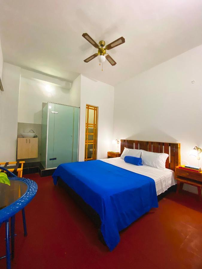 La Puerta Azul By La Puerta Hostels ซันตามาร์ตา ภายนอก รูปภาพ