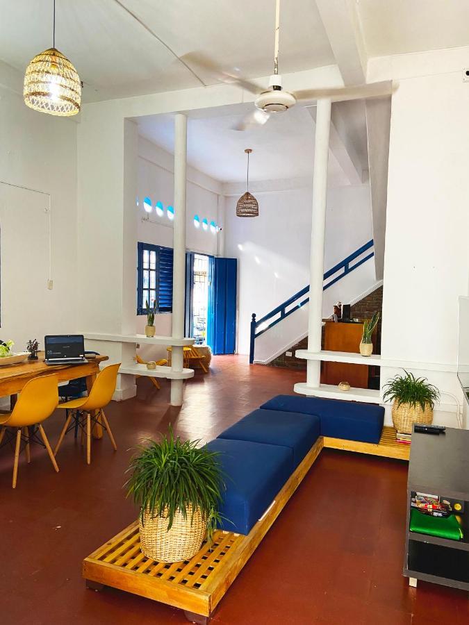 La Puerta Azul By La Puerta Hostels ซันตามาร์ตา ภายนอก รูปภาพ