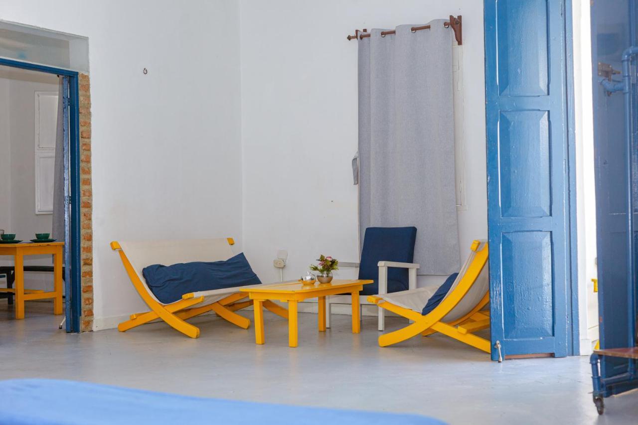 La Puerta Azul By La Puerta Hostels ซันตามาร์ตา ภายนอก รูปภาพ