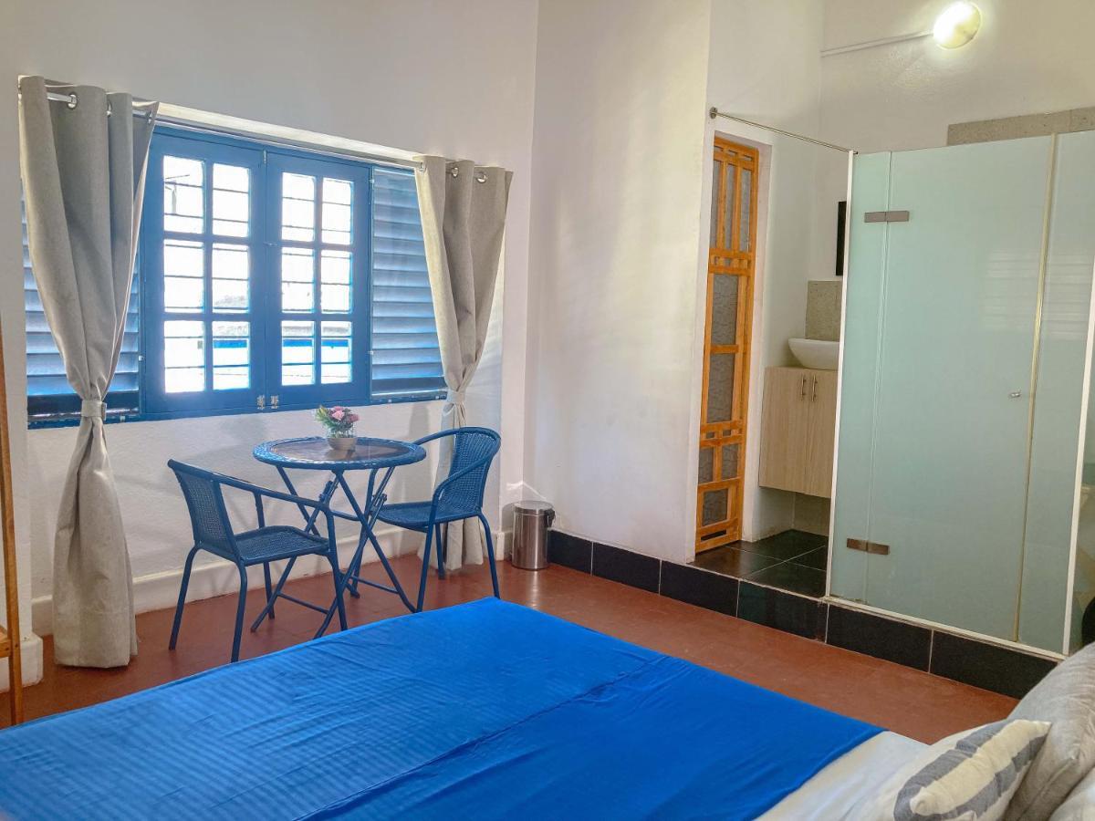 La Puerta Azul By La Puerta Hostels ซันตามาร์ตา ภายนอก รูปภาพ